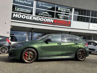 CONCAVER WHEELS CVR2 BRUSHED BRONZE IN 19 INCH GEMONTEERD ONDER EEN BMW 1-SERIE
