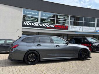 CONCAVER WHEELS CVR3 PLATINUM BLACK IN 20 INCH GEMONTEERD ONDER EEN BMW 3 SERIE