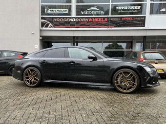 CONCAVER CVR5 BRUSHED BRONZE IN 21 INCH GEMONTEERD ONDER DE AUDI RS7