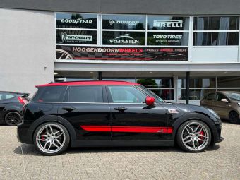 CONCAVER WHEELS CVR3 BRUSHED TITANIUM IN 19 INCH GEMONTEERD ONDER EEN MINI CLUBMAN