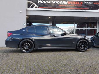 DAMINA VELGEN DM08 ZWART IN 19 INCH GEMONTEERD ONDER EEN BMW 3-SERIE