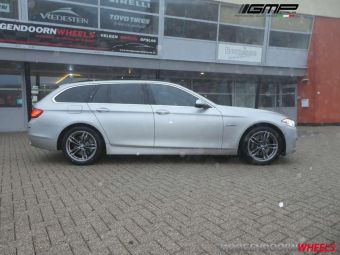 GMP DEDICATED DEA ANTRACIET GEPOLIJST MET WINTERBANDEN RUN FLAT IN 18 INCH GEMONTEERD ONDER EEN BMW 5 SERIE