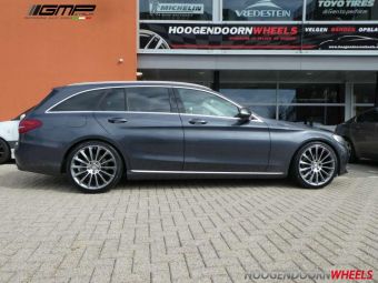 GMP DEDICATED STELLAR MERCEDES IN 19 INCH ANTRACIET GEPOLIJST GEMONTEERD ONDER MERCEDES C KLASSE