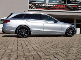 GMP GUNNER HUNTER GEMONTEERD ONDER EEN MERCEDES C KLASSE IN 20 INCH BREEDSET 