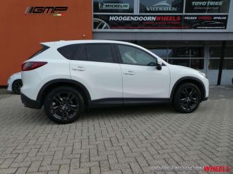 GMP VELGEN AVIDO ANTRACIET ( OVERGESPOTEN IN DONKERE KLEUR ) GEMONTEERD ONDER EEN MAZDA CX 5 IN 19 INCH 