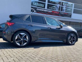 GMP WHEELS E MOTION IN 19 INCH GEMONTEERD ONDER EEN CUPRA BORN 