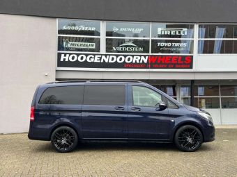 GMP WHEELS BERGHEM GLOSS BLACK IN 20 INCH GEMONTEERD ONDER EEN MERCEDES VITO