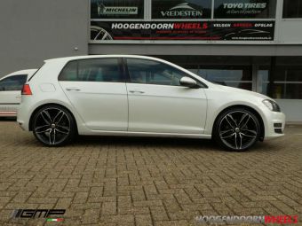 GMP WHEELS DEDICATED 19 INCH ZWART GEPOLIJST VOOR EEN VW GOLF 6