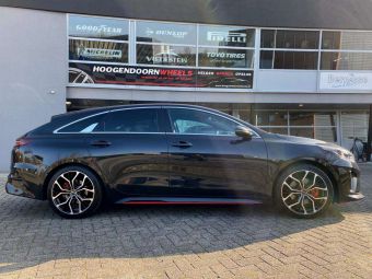 GMP WHEELS MATISSE ZWART GEPOLIJST IN 18 INCH GEMONTEERD ONDER EEN KIA PRO CEE`D 