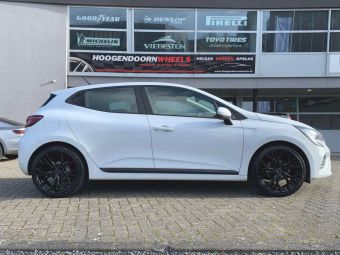 GMP WHEELS MATISSE BLACK IN 18 INCH GEMONTEERD ONDER EEN RENAULT CLIO