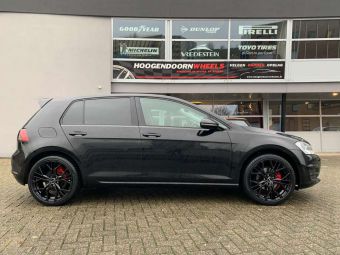 GMP WHEELS MATISSE BLACK IN 18 INCH GEMONTEERD ONDER EEN VW GOLF