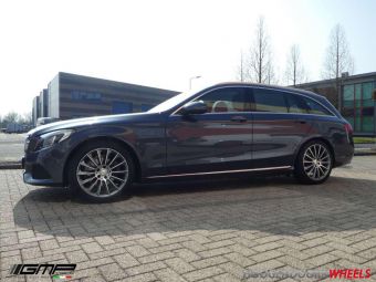 GMP WHEELS STELLAR IN 18 INCH ANTRACIET GEPOLIJST GEMONTEERD ONDER EEN MERCEDES C KLASSE 