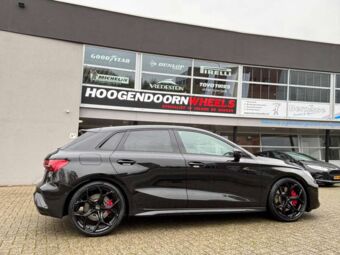 GMP WHEELS ULTRIVITY GLOSS BLACK IN 19 INCH GEMONTEERD ONDER EEN AUDI A3