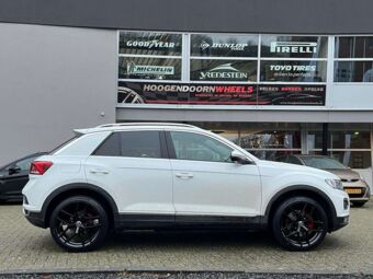 BORBET Y BLACK GLOSSY IN 19 INCH GEMONTEERD ONDER EEN VOLKSWAGEN T-ROC