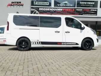 INTER ACTION KARGIN 18 INCH IN BLACK GEMONTEERD ONDER EEN OPEL VIVARO 