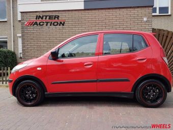 INTER ACTION VELGEN PHOENIX ROOD ZWART  INVH GEMONTEERD ONDER EEN HYUNDAI I10