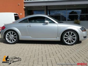 IT WHEELS ZILVER 18 INCH VELGEN GEMONTEERD ONDER EEN AUDI TT