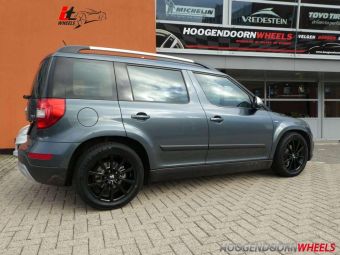 IT WHEELS VELGEN ALICE BLACK GEMONTEERD ONDER EEN SKODA YETI INCH MET WINTERBANDEN