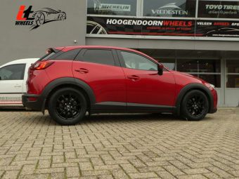 IT WHEELS ALICE 16 INCH VELGEN ZWART MET WINTERBANDEN GEMONTEERD ONDER EEN MAZDA CX3