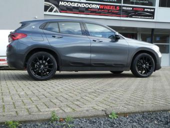 IT WHEELS ALICE 18 INCH WINTERBANDEN GEMONTEERD ONDER EEN BMW X2 