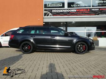 IT WHEELS VELGEN ALICE BLACK IN 17 INCH GEMONTEERD ONDER EEN SKODA OCTAVIA