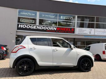 IT WHEELS KIRA BLACK IN 17 INCH GEMONTEERD ONDER EEN SUZUKI SWIFT