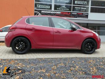 IT WHEELS VELGEN ALISIA BLACK GEMONTEERD IN 16 INCH ONDER EEN PEUGEOT 208 MET WINTERBANDEN