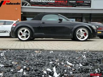 JR WHEELS VELGEN TYPE JR 15 18 INCH IN HET CHROOM GEMONTEERD ONDER EEN AUDI TT 