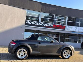 JR WHEELS JR6 SILVER MACHINED FACE IN 16 INCH GEMONTEERD ONDER EEN AUDI TT