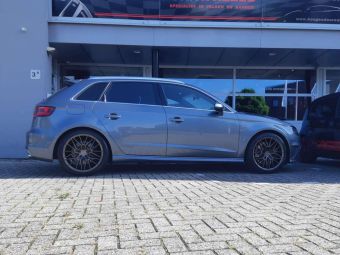 JR WHEELS JR 38 BRONZE IN 18 INCH GEMONTEERD ONDER EEN AUDI A3