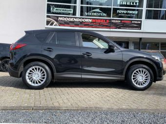 KESKIN VELGEN KT17 HURRICANE IN 18 INCH EN IN SILVER GEMONTEERD MAZDA CX-5