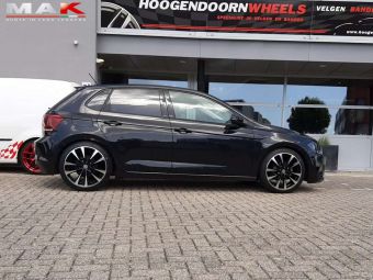 MAK WHEELS MAIN IN 17 INCH ZWART GEPOLIJST GEMONTEERD ONDER EEN VW POLO 