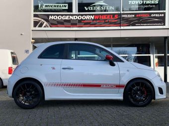 MAK WHEELS XLR BLACK GEMONTEERD ONDER EEN FIAT 500 ABART