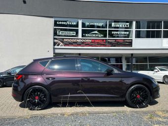 MAM WHEELS RS4 BLACK IN 19 INCH GEMONTEERD ONDER EEN SEAT LEON