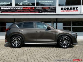 BORBET BLX ZWART GEPOLIJST IN 19 INCH GEMONTEERD ONDER EEN MAZDA CX-5 NIEUW MODEL