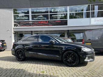 MEISTERWERK MW08 BLACK IN 19 INCH GEMONTEERD ONDER EEN AUDI A3