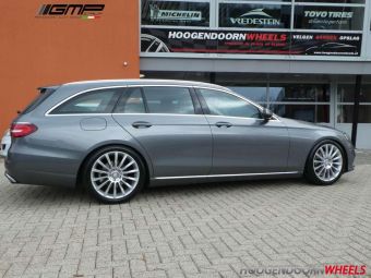 MILLE MIAGLIA VELGEN MM047 SPECIAAL VOOR MERCEDES GEMAAKT EN IN 19 INCH GEMONTEERD ONDER EEN MERCEDES E KLASSE 