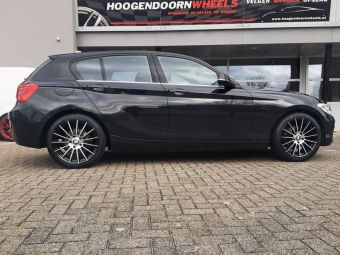 MONACO FORMULA BLACK POLISHED IN 18 INCH GEMONTEERD ONDER EEN BMW 1 SERIE (F20) (F21)