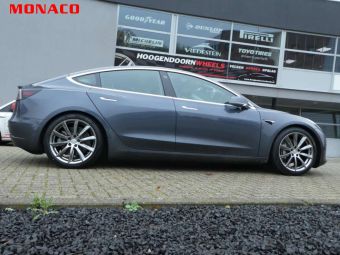 MONACO DEDICATED VELGEN GP 6 19 INCH IN HPS SILVER ( NEW COLOR ) GEMONTEERD ONDER EEN TESLA MODEL 3