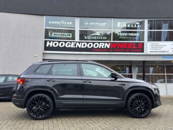 MONACO GPX BLACK IN 20 INCH GEMONTEERD ONDER EEN SKODA KAROQ