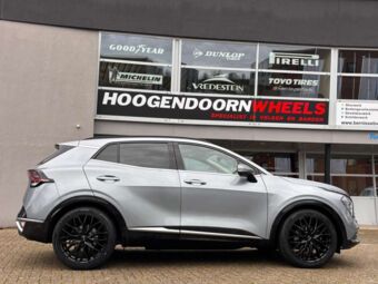 MONACO GPX BLACK IN 20 INCH GEMONTEERD ONDER EEN KIA SPORTAGE