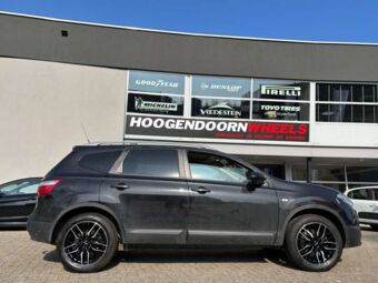 MONACO GPX BLACK POLISHED IN 18 INCH GEMONTEERD ONDER EEN NISSAN QASHQAI