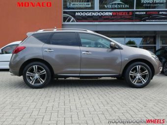 MONACO VELGEN GP 4 ZWART GEPOLIJST IN 20 INCH GEMONTEERD ONDER EEN NISSAN MURANO