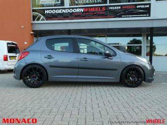 MONACO VELGEN RALLYE BLACK IN 17 INCH GEMONTEERD ONDER EEN PEUGEOT 207