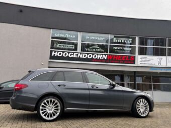 OXXO ELAN SILVER IN 19 INCH GEMONTEERD ONDER EEN MERCEDES C-KLASSE