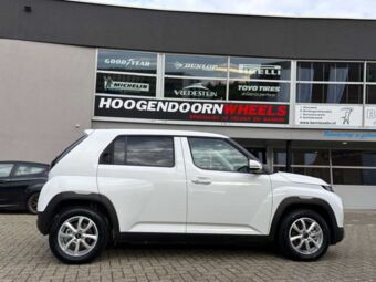 OXXO TELESTO SILVER IN 15 INCH GEMONTEERD ONDER EEN HYUNDAI INSTER