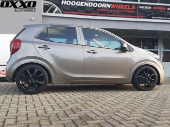 OXXO VELGEN OBERON4 BLACK IN 16 INCH GEMONTEERD ONDER EEN KIA PICANTO