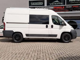 RC DESIGN VELGEN RC25T 16 INCH GEMONTEERD ONDER EEN COTROEN JUMPER CAMPER 