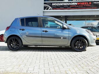 RIAL VELGEN LUCCA BLACK 16 INCH GEMONTEERD ONDER EEN RENAULT CLIO