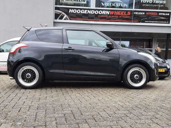 RS601 VELGEN BLACK POLISHED IN 16 INCH GEMONTEERD ONDER EEN SUZUKI SWIFT 